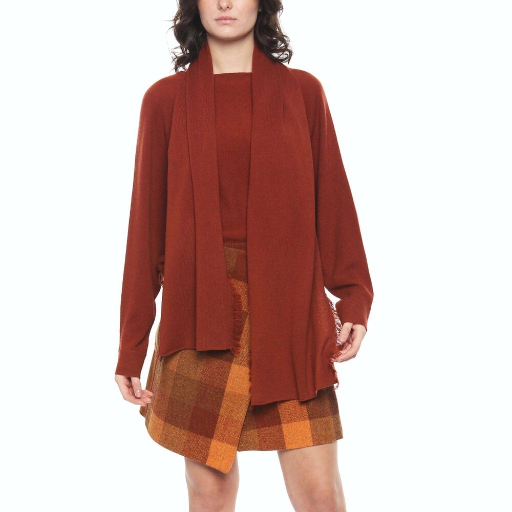 100% Cashmere scarf with Fringe detail